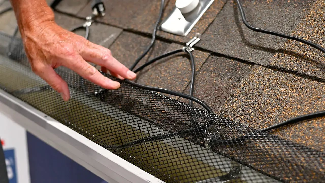 heat cable on leaf protection